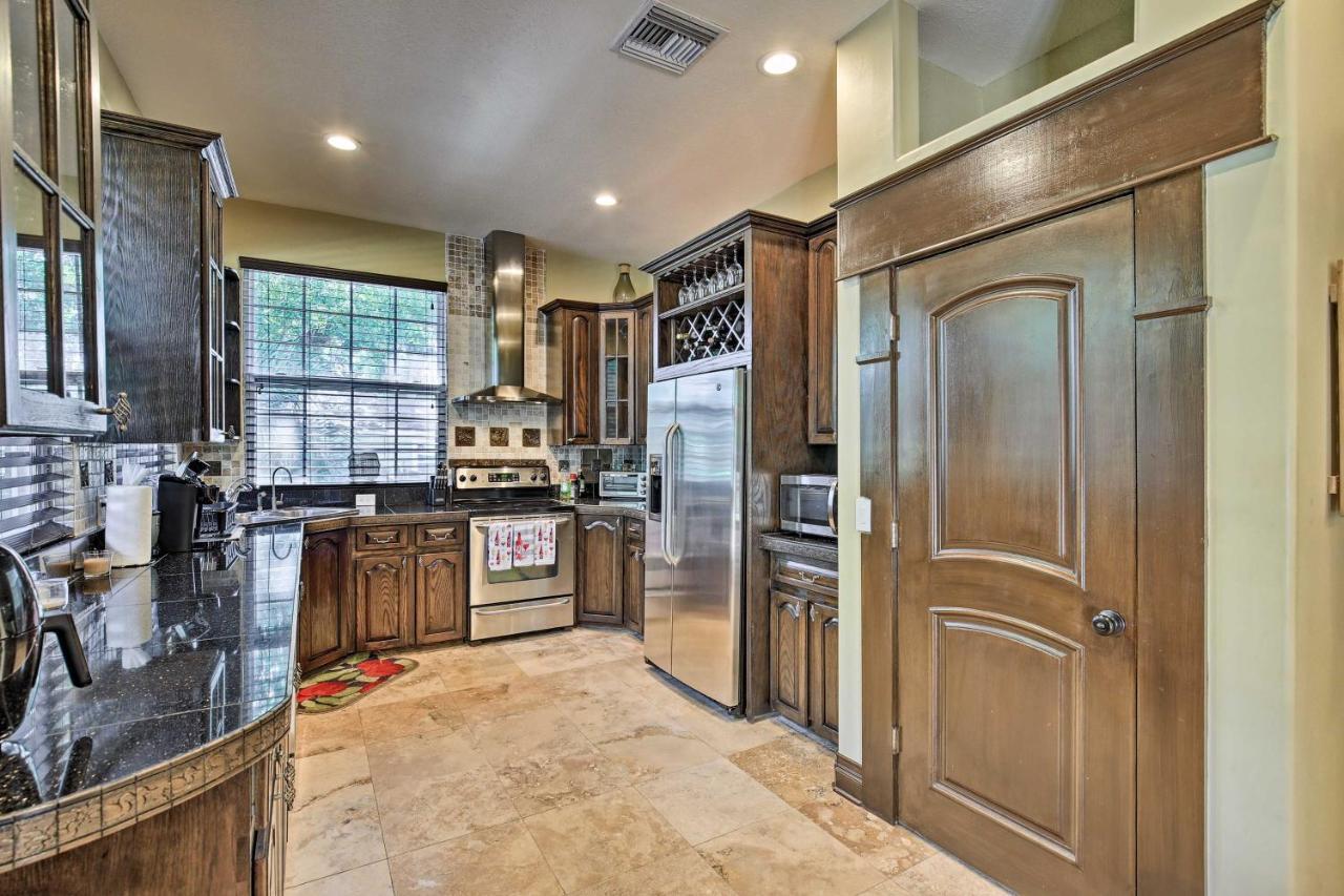 Villa Tampa Oasis With Pool About 7 Mi To Busch Gardens! Exterior foto
