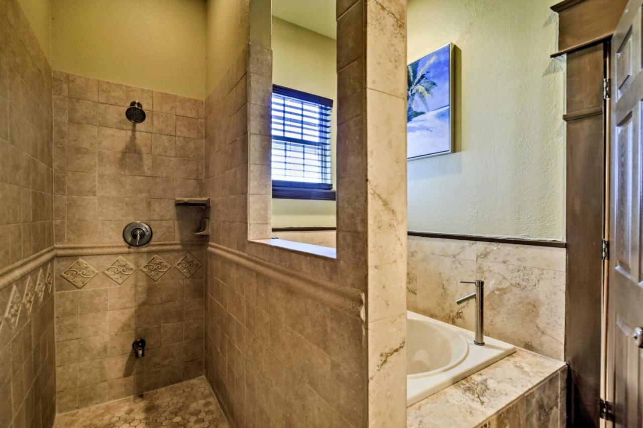 Villa Tampa Oasis With Pool About 7 Mi To Busch Gardens! Exterior foto